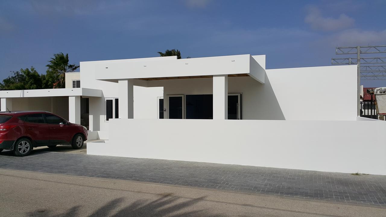 Buddha Studios Aruba Palm Beach Exterior photo